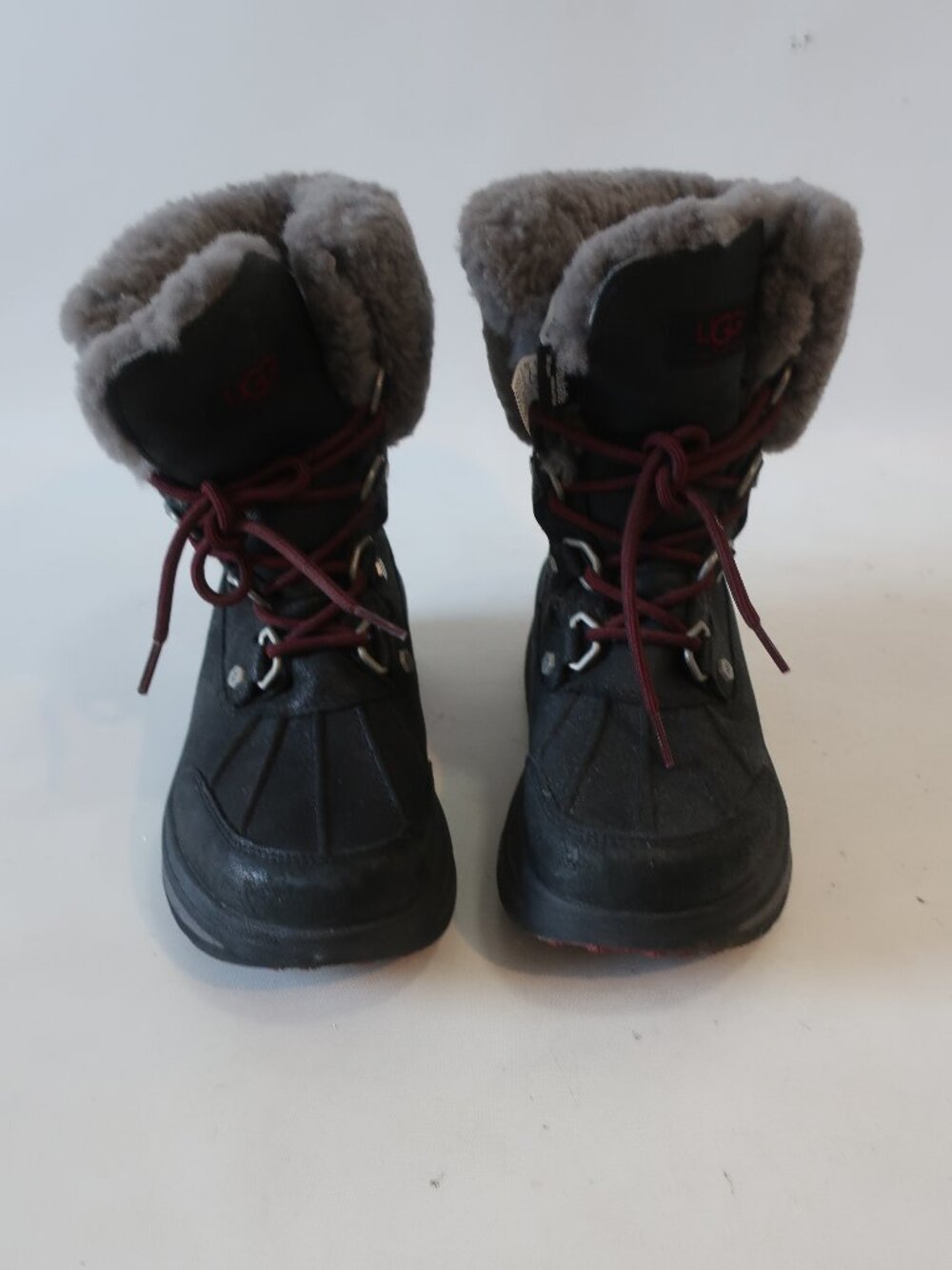 Womens Ugg 1005102 Ashton Addie Black Gray Red Laced Leather Ankle Booties 9